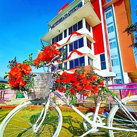 Royal Palace Otel Guwahati Dış mekan fotoğraf